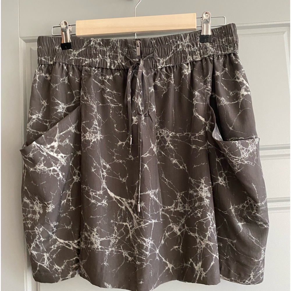 Forever 21 Skirt paperbag skirt size large